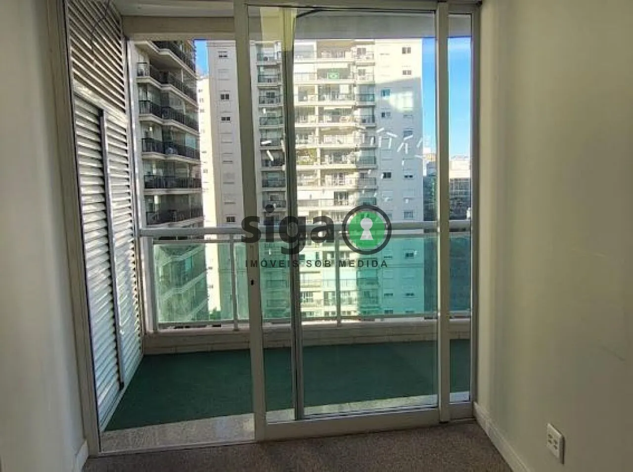 Imagem Conjunto Comercial a Venda e Locação em Cerqueira César com 153m², Sem mobília.