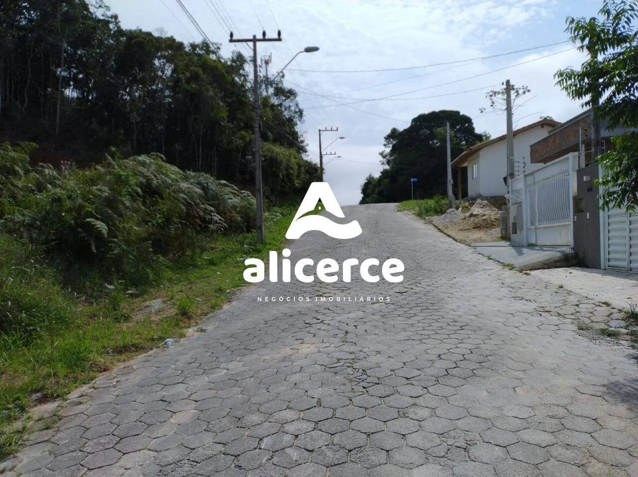 Imagem Terrenos planos, prontos pra construir em Forquilhas - São José - SC