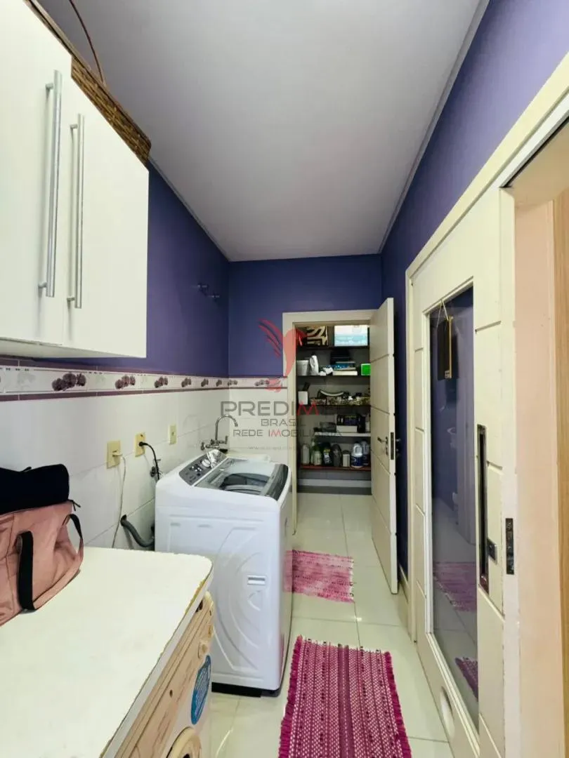 Imagem Refúgio de Conforto e Lazer: Ampla Casa com Piscinas e 3 Quartos no Bairro São João