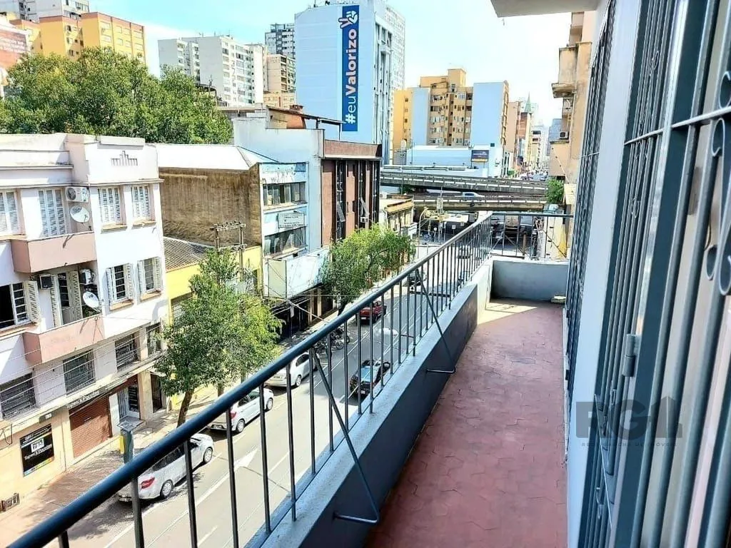 Imagem Excelente apartamento de 135m² com 5 dormitórios.