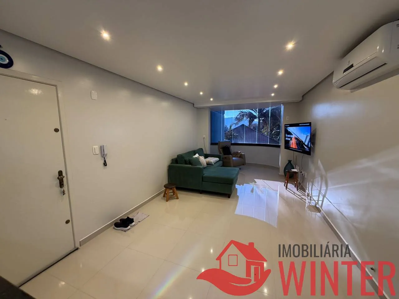 Imagem Apto mobiliado com 2 dorm e 2 vagas.
