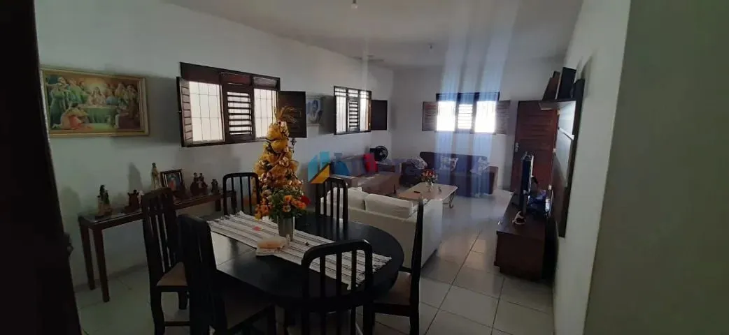 Imagem Casa com quintal -3 quartos - 1 suíte - 143m² - Bessa, em João Pessoa-PB