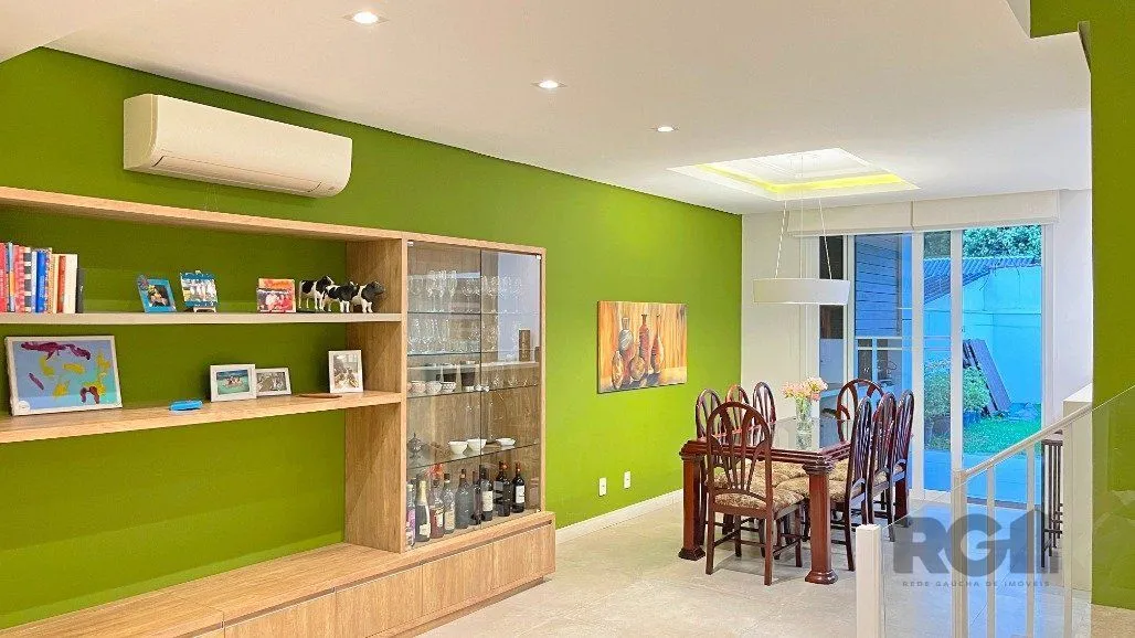 Imagem Ótima Casa a venda no bairro Espírito Santo com 3 suítes mobiliada por: R$900.000,00