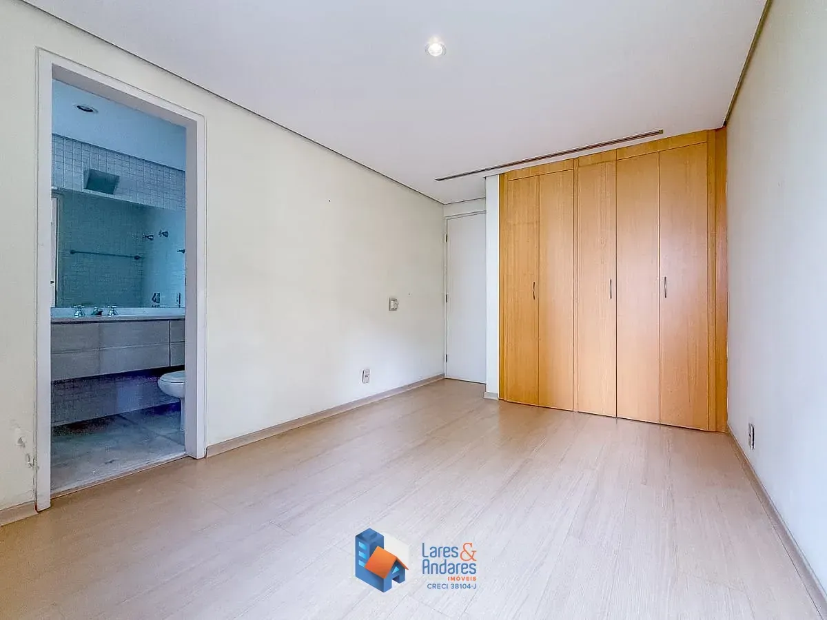 Imagem Apartamento para venda em Jardim Londrina com 4 quartos, sendo 2 suítes, 277m²