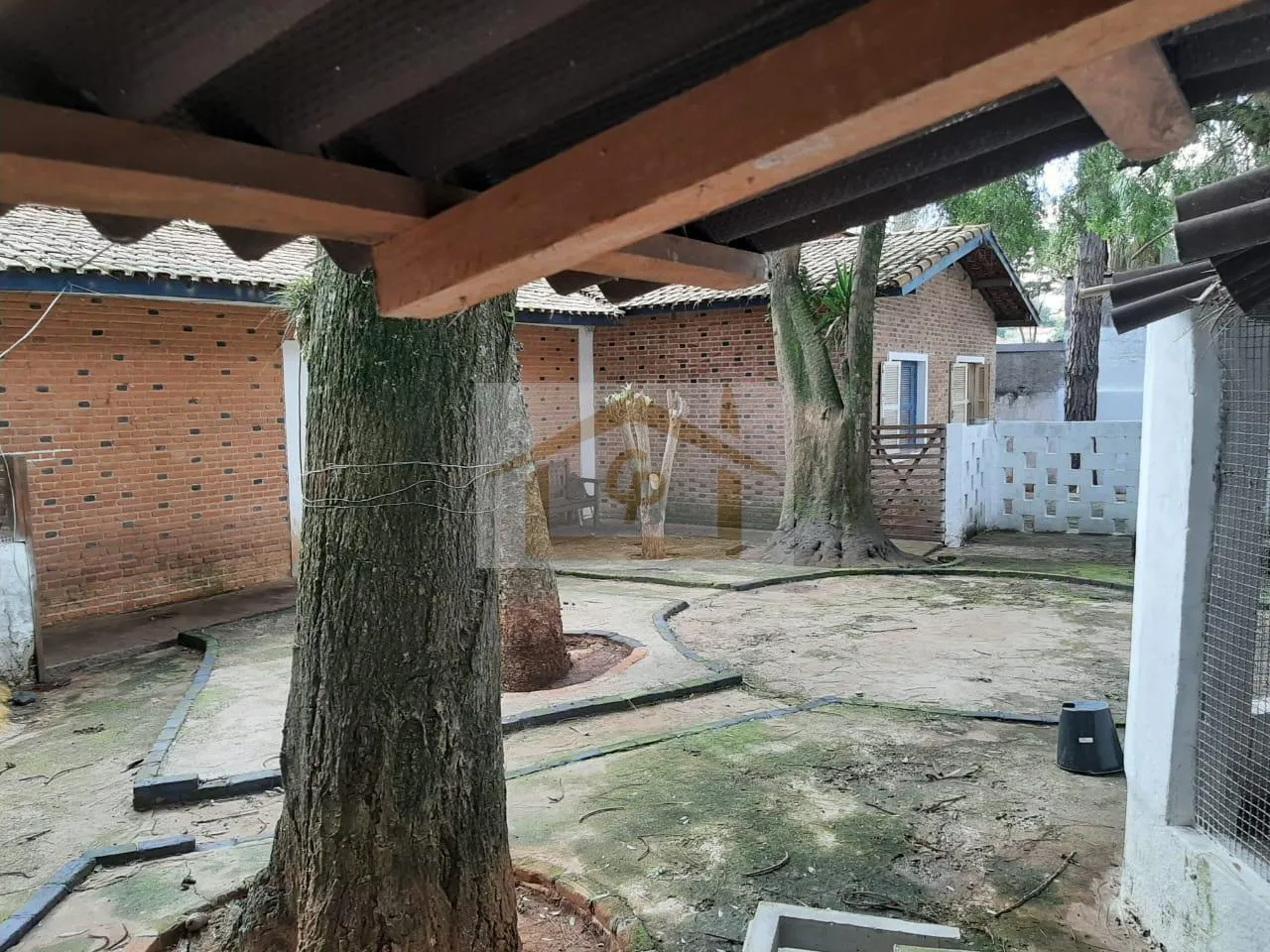 Imagem Terreno com 1500 metros, imóvel Térreo com 181 m2, 3 quartos!
