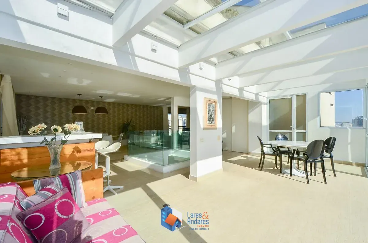 Imagem Triplex para venda em Morumbi com 3 quartos, sendo 3 suítes, 370.59m²