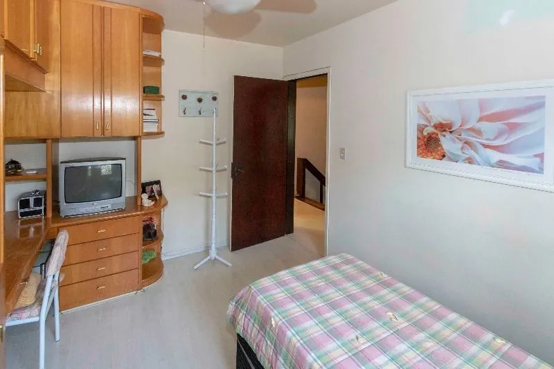 Imagem Casa para Venda - 420m², 5 dormitórios, sendo 2 suites, 6 vagas - Nonoai