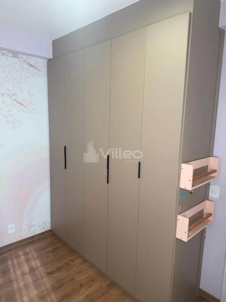 Imagem Este apartamento está localizado no 9º andar, proporcionando vista livre e ótima iluminação nat...