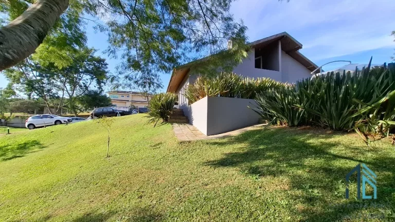 - Chácara com casa em condomínio, local seguro, ótima localização em São Jose dos Pinhais divisa com Piraquara PR