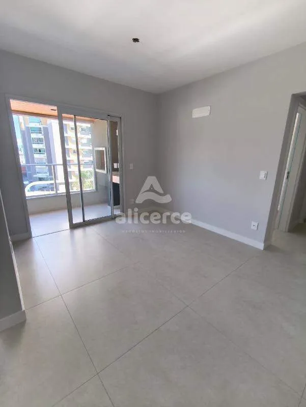 Imagem Apartamento à venda com 2 quartos 1 suíte, 66,23m² em Barreiros São José