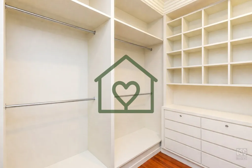 Imagem Viva com Exclusividade em Ipanema: Casa Completa com Piscina, Sacadas e Ambientes Amplos

Esta resid...