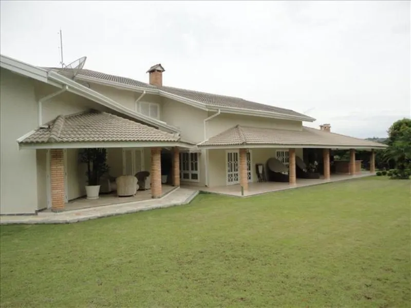 Imagem Casa Exclusiva no Cond. Residencial City Castelo com 680M²