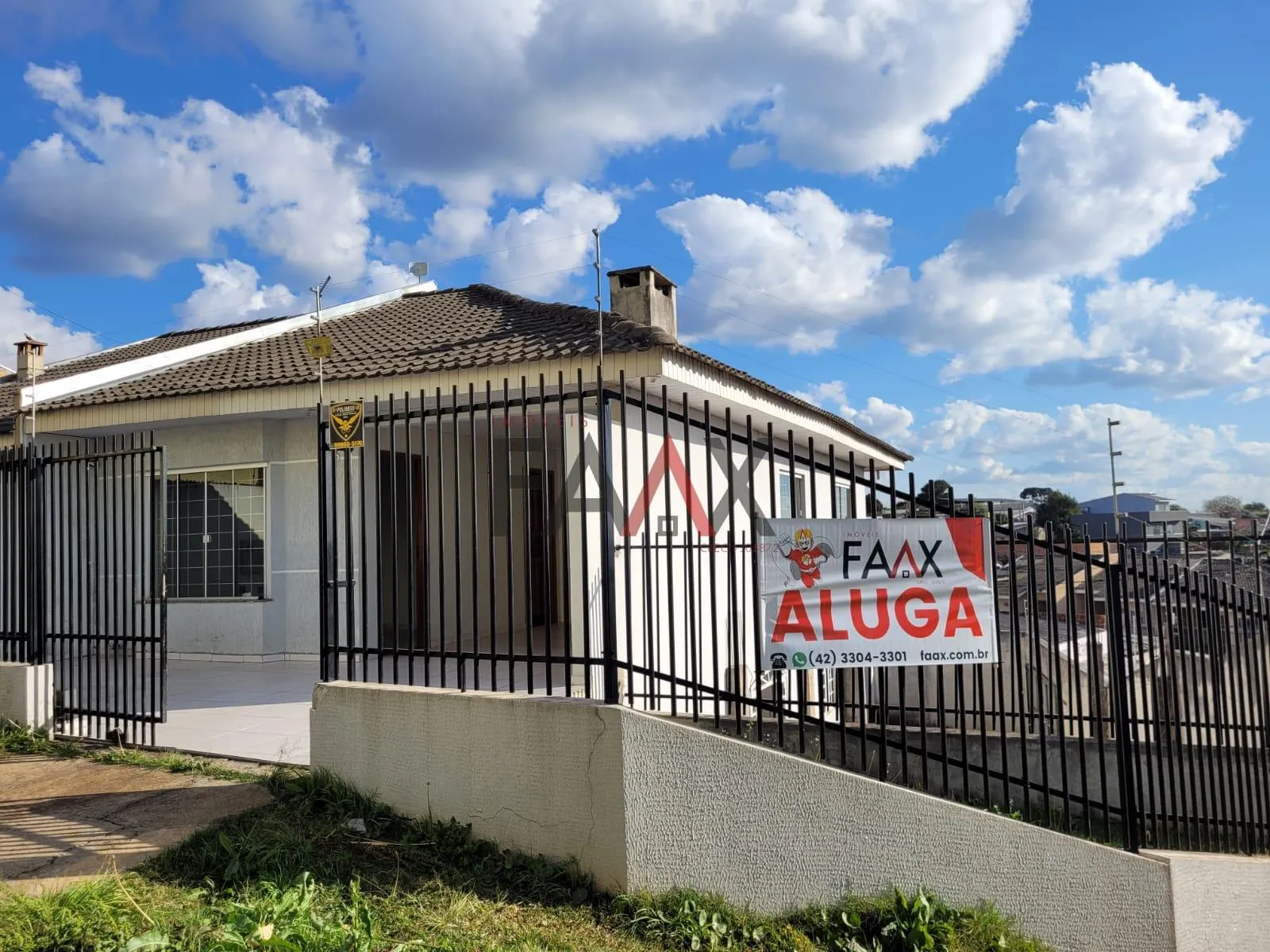 Foto do imóvel Sobrado invertido para venda no BOQUEIRÃO em GUARAPUAVA - PR