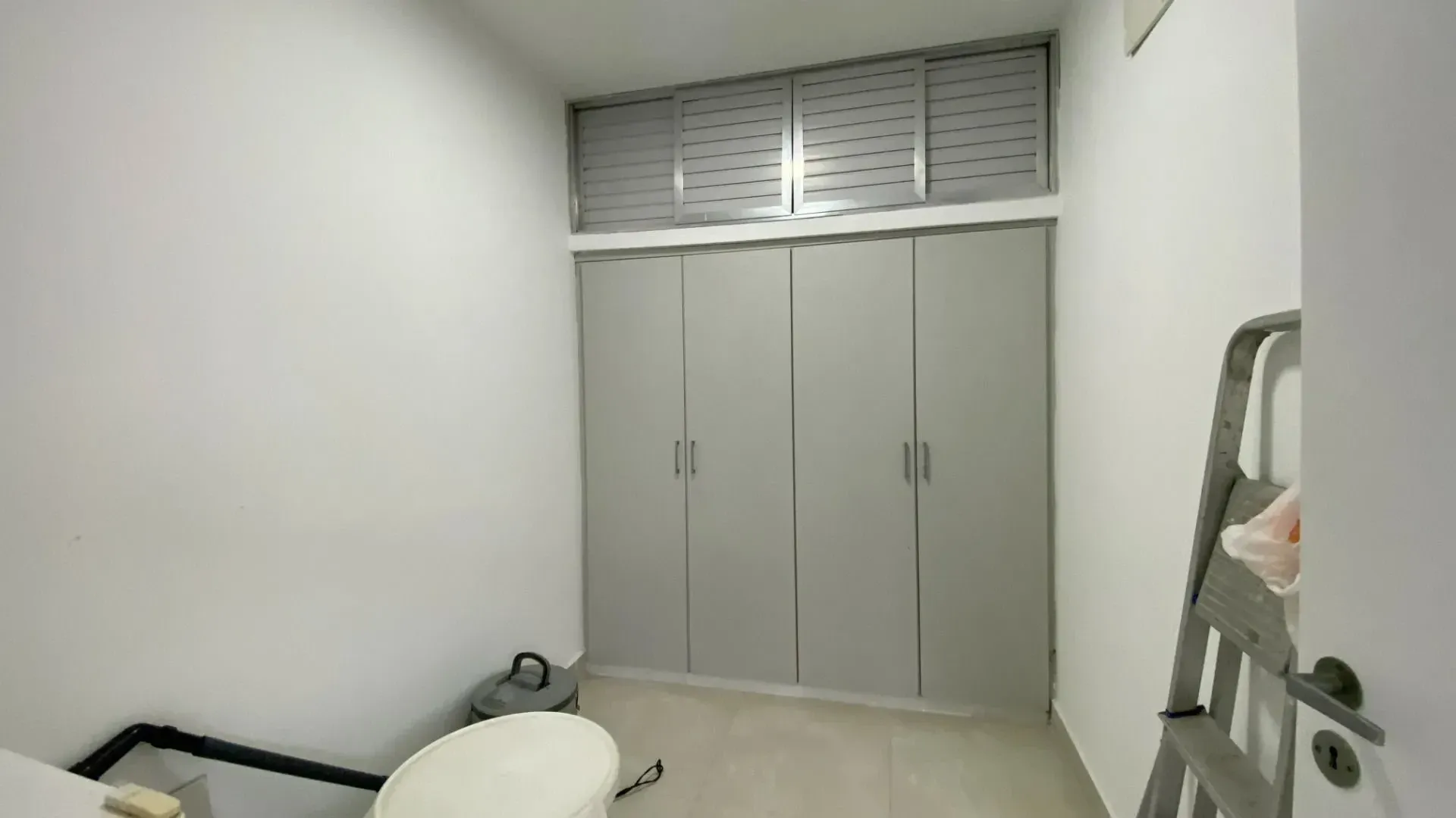 Imagem Apartamento com 3 Quartos à Venda, 240 m² em Pompéia - Santos