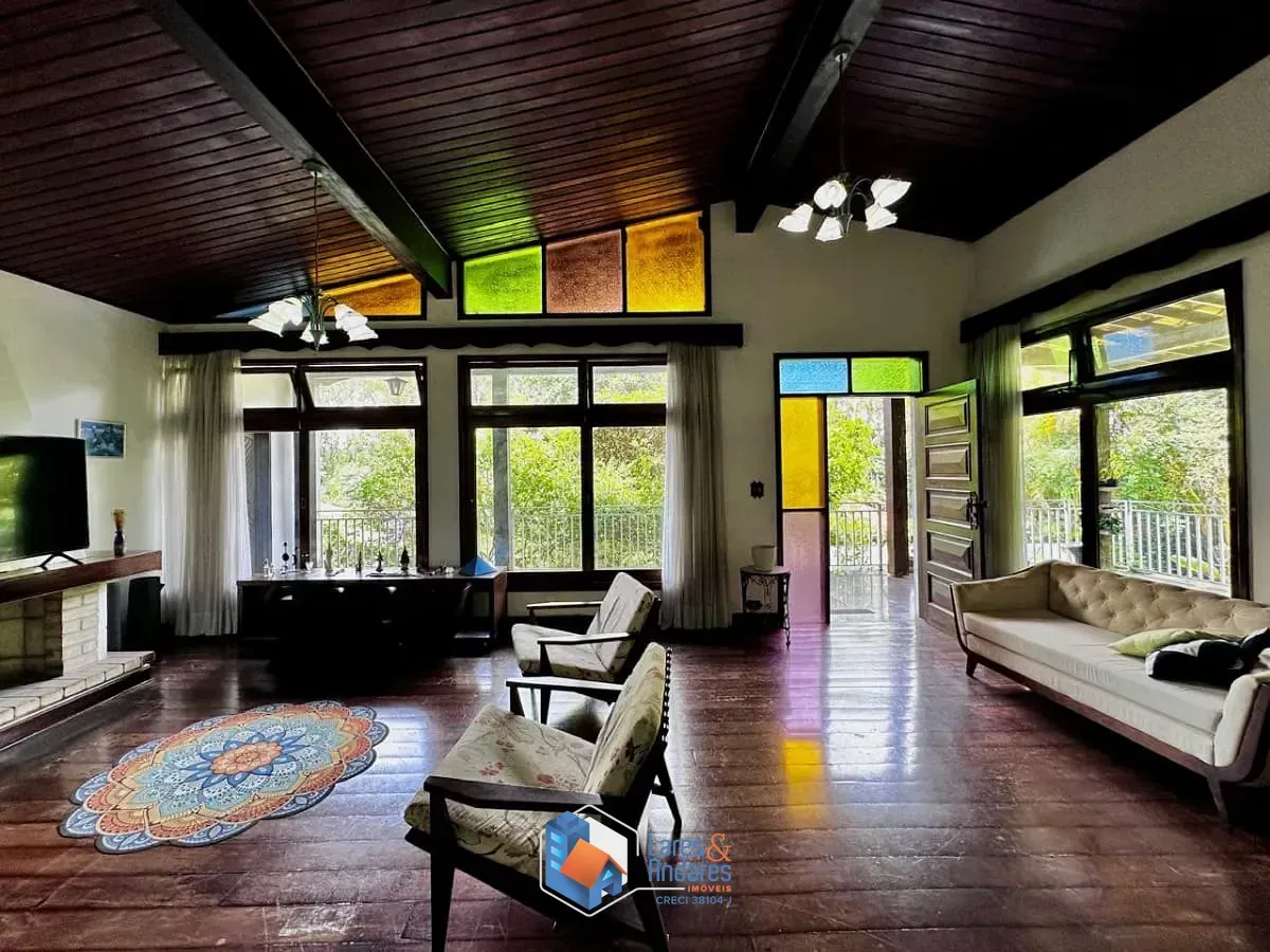 Imagem Casa para venda em Interlagos com 4 quartos, sendo 2 suítes, 380m²