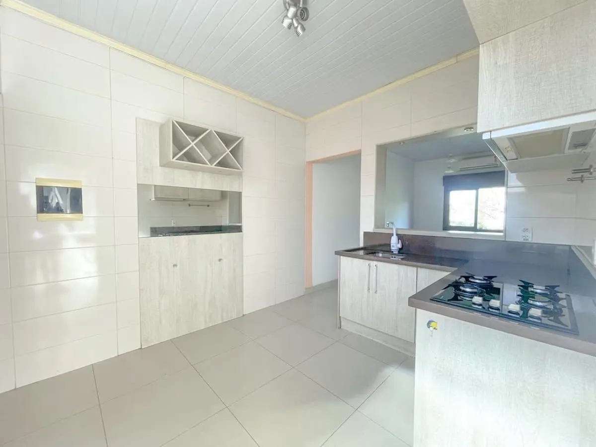 Imagem Apartamento de 3 dormitorios à venda em São Sebastião, Porto Alegre.