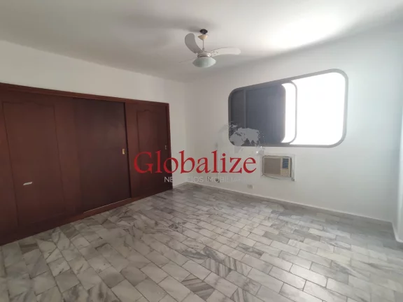 Imagem Apartamento à venda com 4 dormitórios e 2 vagas no bairro do Gonzaga em Santos R$ 1.300.000,00