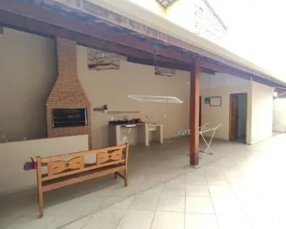 Imagem Casa à venda, 2 Vagas, 250M², Vila Suiça, Pindamonhangaba - SP