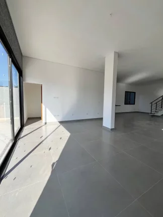 Imagem Casa em condomínio a 15 minutos do centro de Atibaia