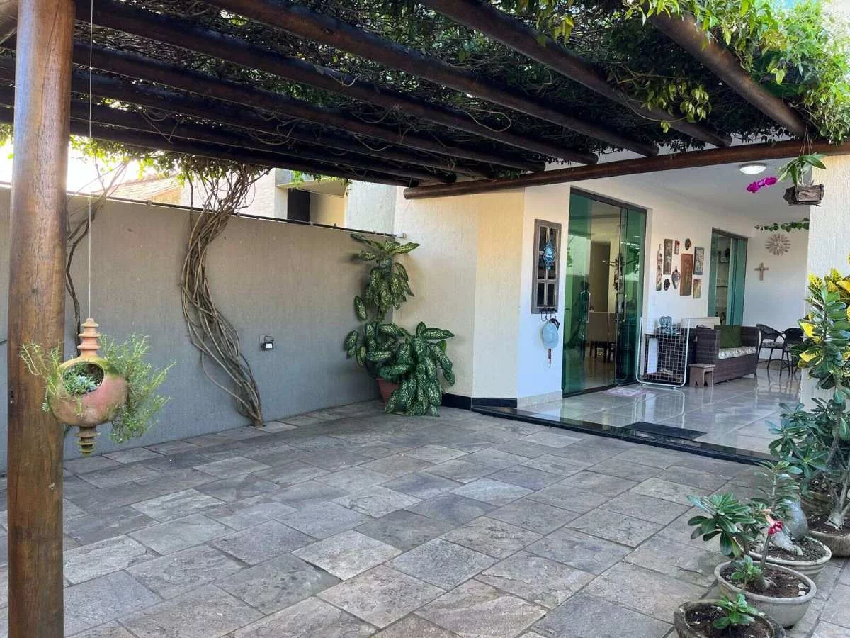 Imagem Casa alto padrão com 03 quartos, Av. Abdo Cabus, Venda, Candeias, Jaboatão dos Guararapes.