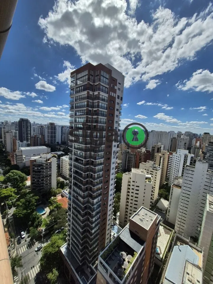 Imagem Cobertura a venda com 4 suítes em Moema