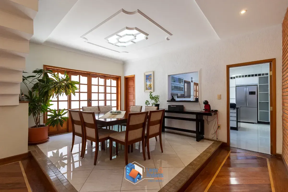 Imagem Sobrado para venda em Vila Clementino com 3 quartos, sendo 3 suítes, 241m²