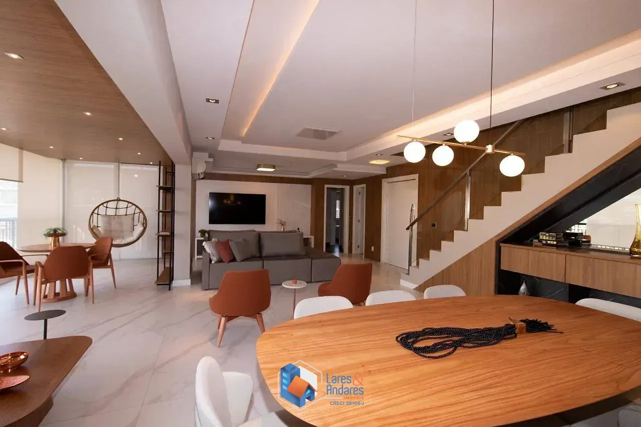 Imagem COBERTURA DUPLEX DE ALTO PADRÃO COM 350 M² - TOTALMENTE MOBILIADA, 3 SUÍTES, PISCINA PRIVATIVA, 4 VGS E LAZER COMPLETO - SANTANA - SP.