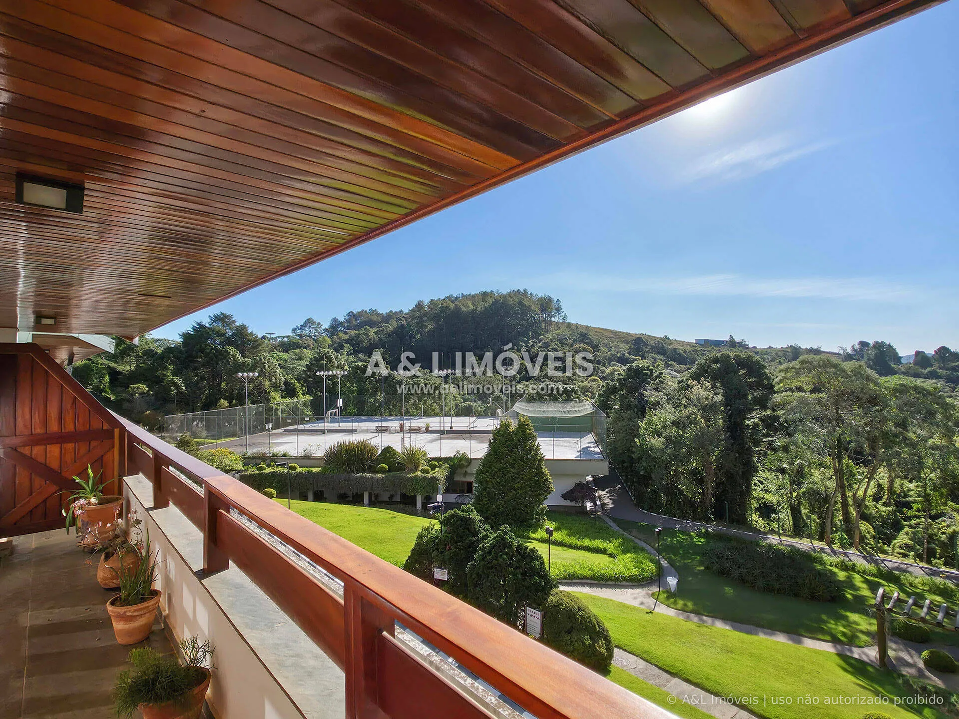 Imagem Apartamento duplex à venda | 100,21 m² | Alto do Capivari, Campos do Jordão