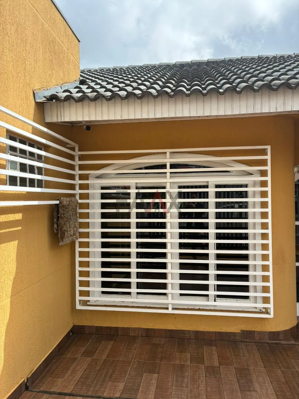 Imagem Casa à Venda no Bonsucesso com Potencial Residencial e Comercial.
