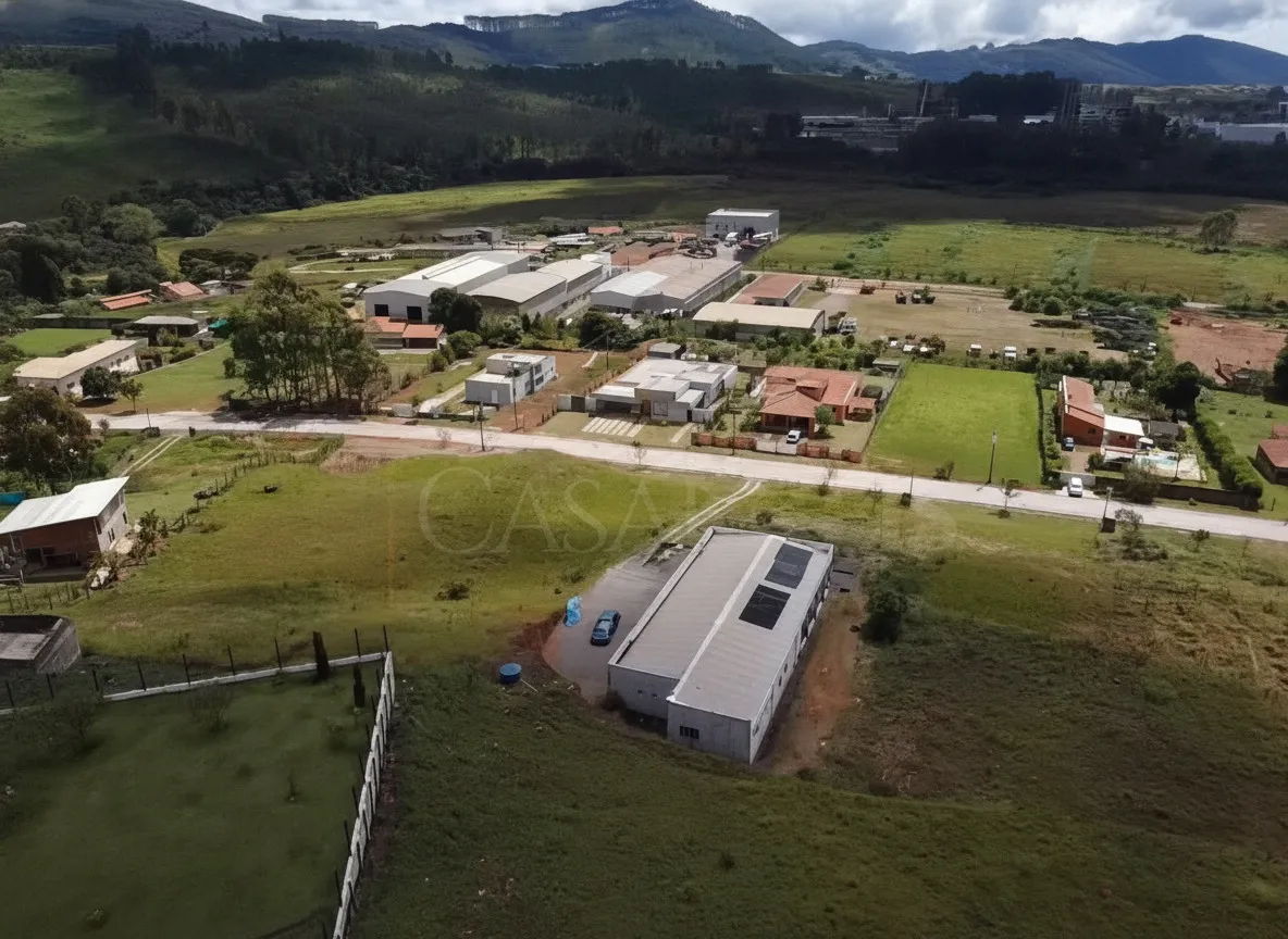 Imagem Casa 336 m² à venda em Residencial e Industrial Campo Alegre, Poços de Caldas
