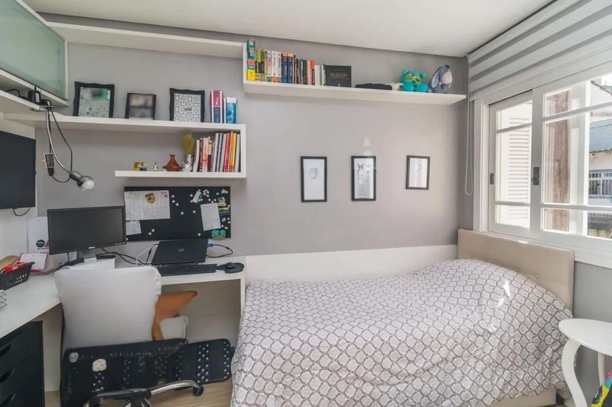 Imagem Casa com 03 quartos no Bairro de Ipanema em Porto Alegre/RS