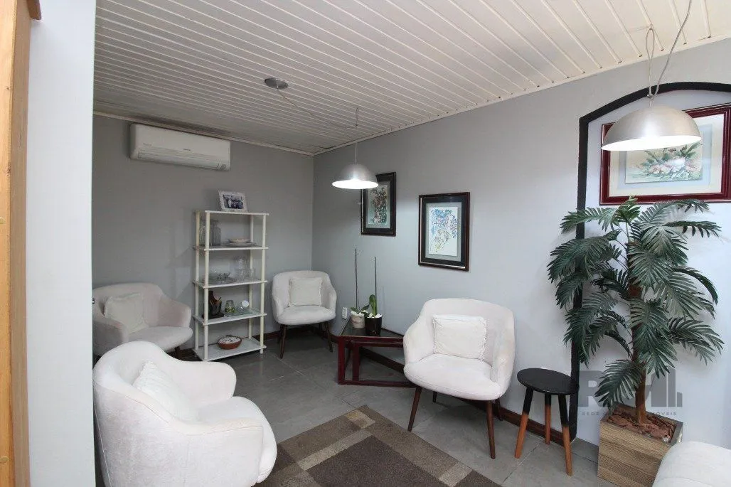 Imagem Casa de 250m² Para comprar no Bairro Mont Serrat Por R$1.120.000,00