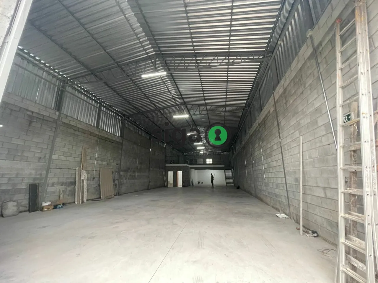 Imagem Galpão Industrial à Venda - 450 m² - Infraestrutura Completa - Zona ZC - São Paulo