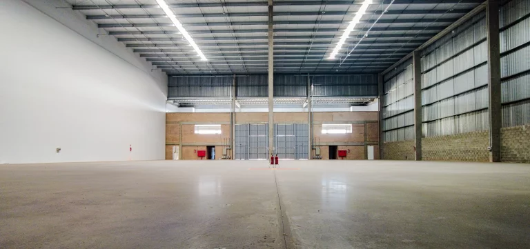 Imagem Galpão Comercial de Alto Padrão em Santa Júlia, Itupeva-SP: 2 banheiros, 6 vagas, 1.251,60 m² - Venda ou Locação!