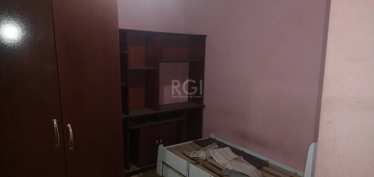 Imagem Casa de 4 dormitórios na Av. Teresópolis bairro Teresópolis