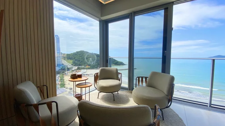 Imagem Apartamento Frente Mar para Venda em Balneário Camboriú, CENTRO, 4 dormitórios, 4 suítes, 5 banheiros, 4 vagas