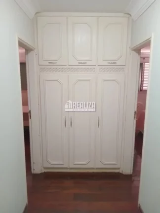 Imagem Apartamento com 3 Dormitórios e Móveis Planejados no Condomínio Edificio Rossana, em Uberaba