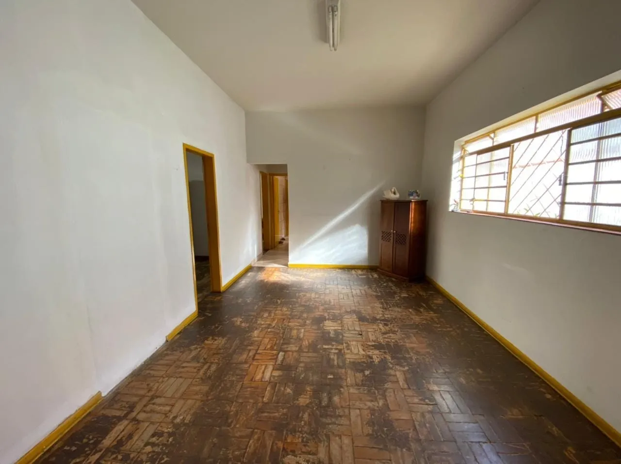 Imagem Comercial à venda 2 Quartos, 1 Vaga, 351.6M², Centro, Taubaté - SP