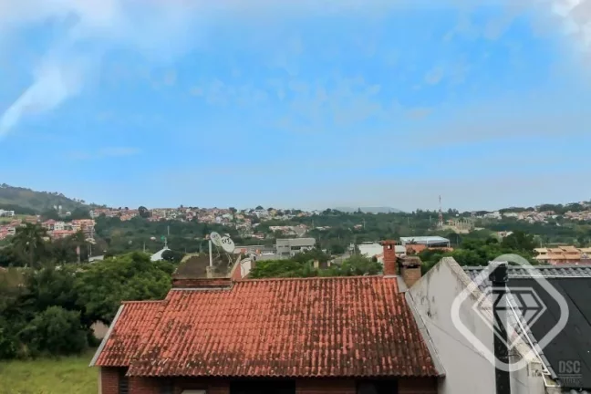 Imagem Casa em condomínio com vista, lareira e piscina - tranquilidade e privacidade na zona sul

A Brilha...