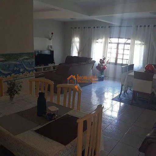 Imagem Sobrado com 4 dormitórios à venda, 400 m² por R$ 1.100.000,00 - Jordanópolis - Arujá/SP