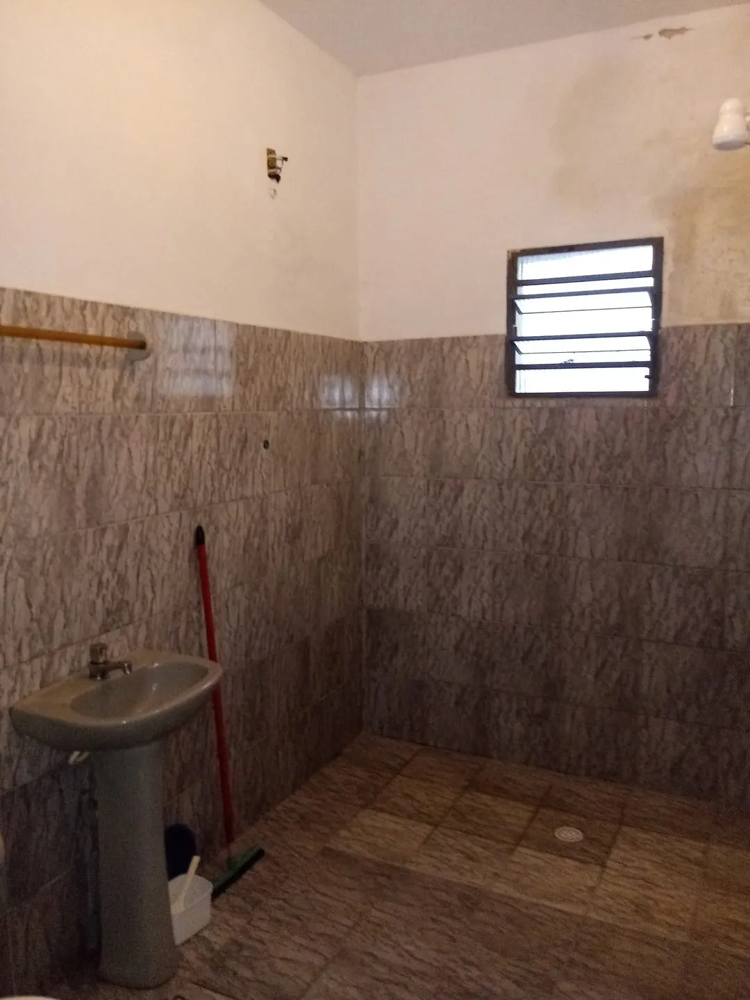 Imagem Casa à venda 3 Quartos, 2 Suites, 4 Vagas, 195M², Bom Sucesso, Pindamonhangaba - SP