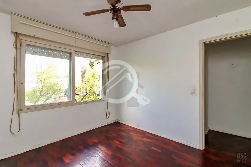 Imagem Bem-vindo ao seu novo lar no Petrópolis em Porto Alegre! Este apartamento charmoso e espaçoso, com...