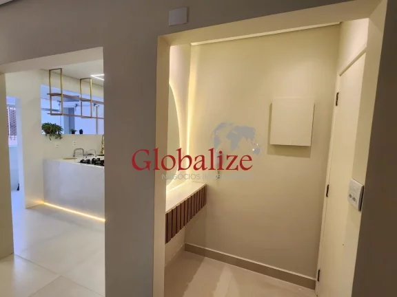 Imagem Apartamento localizado na Ponta da Praia! 2 quartos, 1 suíte, 1 sala, 3 banheiros, 1 vaga de garagem, 83,00 m² de área. R$595.000,00