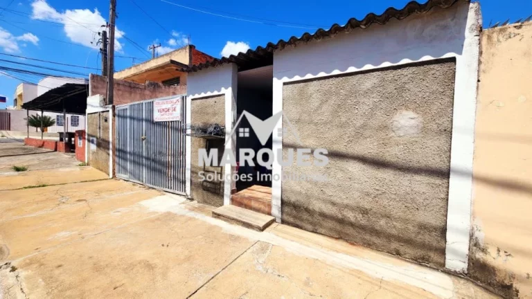 Imagem 2 Casas no Jardim Amanda II, Oportunidade Imperdível!