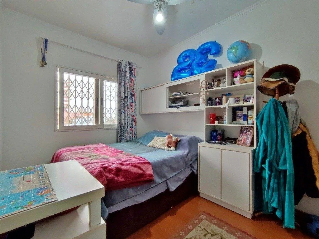 Imagem Casa 4 quartos no bairro Partenon, em Porto Alegre