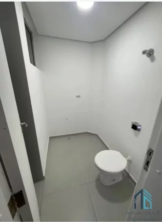 Imagem Apartamento recém reformado 02 quartos, vaga, bem localizado no Água Verde em Curitiba -PR