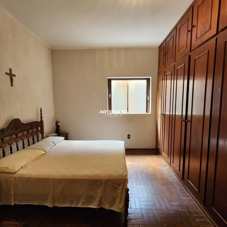 Imagem Casa na Avenida Santa Cruz para comércio