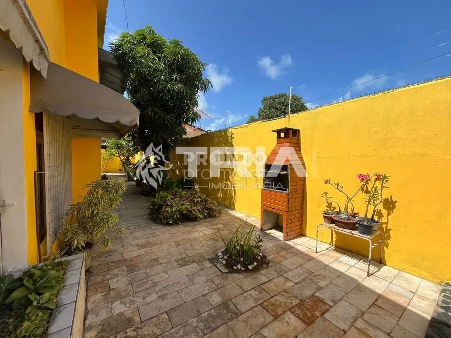 Imagem Casa de 4 quartos, 210m² no bairro Maria Farinha, em Paulista