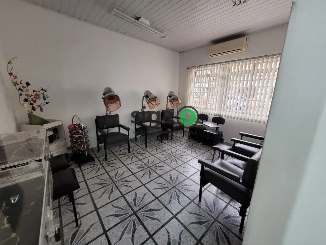 Imagem Casa térrea para locação e venda comercial em Pinheiros com 90m²