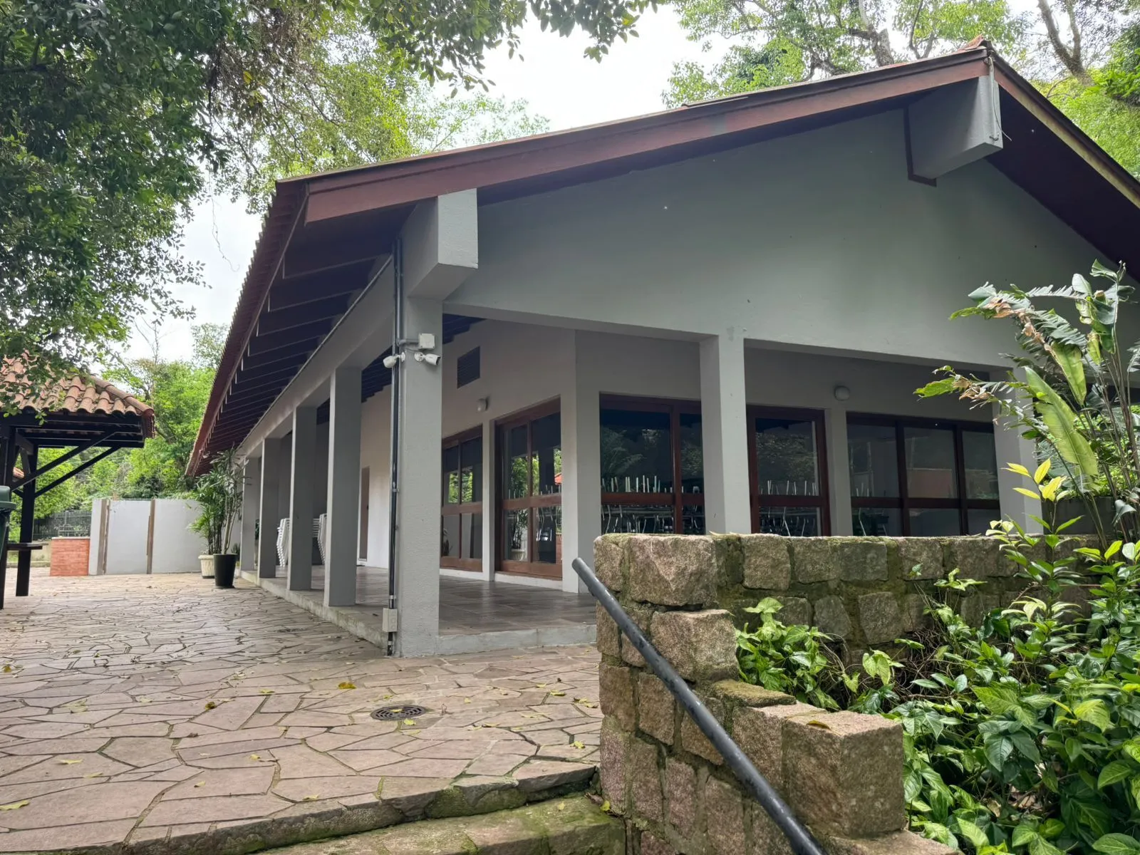 Imagem Apartamento com 2 dormitórios e 1 vaga de garagem !